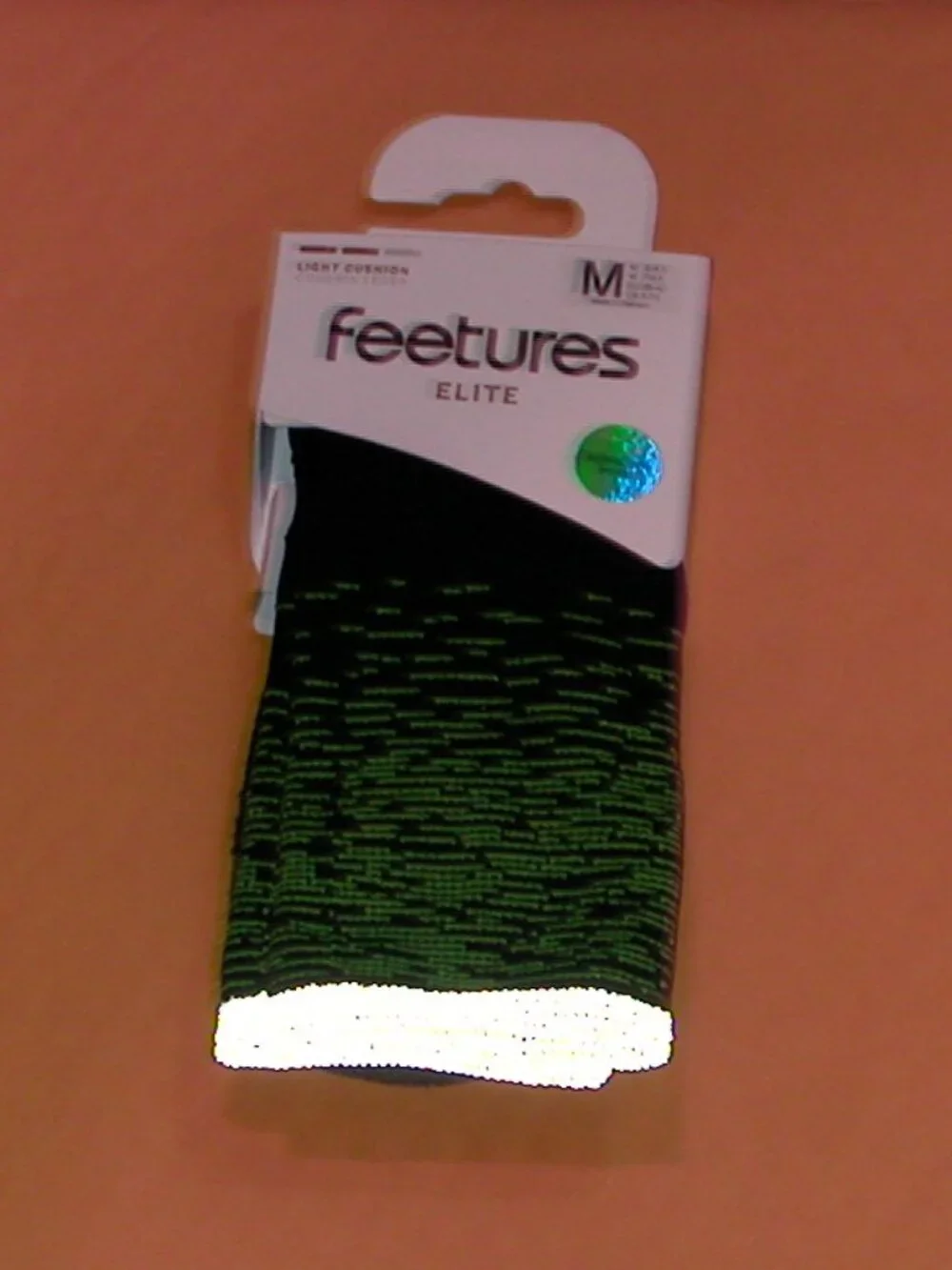 Feetures  Light Cushion Reflective Mini Crew Socks Size Medium NWT Light Wave